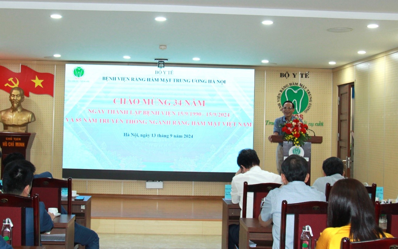 GS.TS Hoàng Tử Hùng, Phó Chủ tịch Hội Răng Hàm Mặt Việt Nam phát biểu